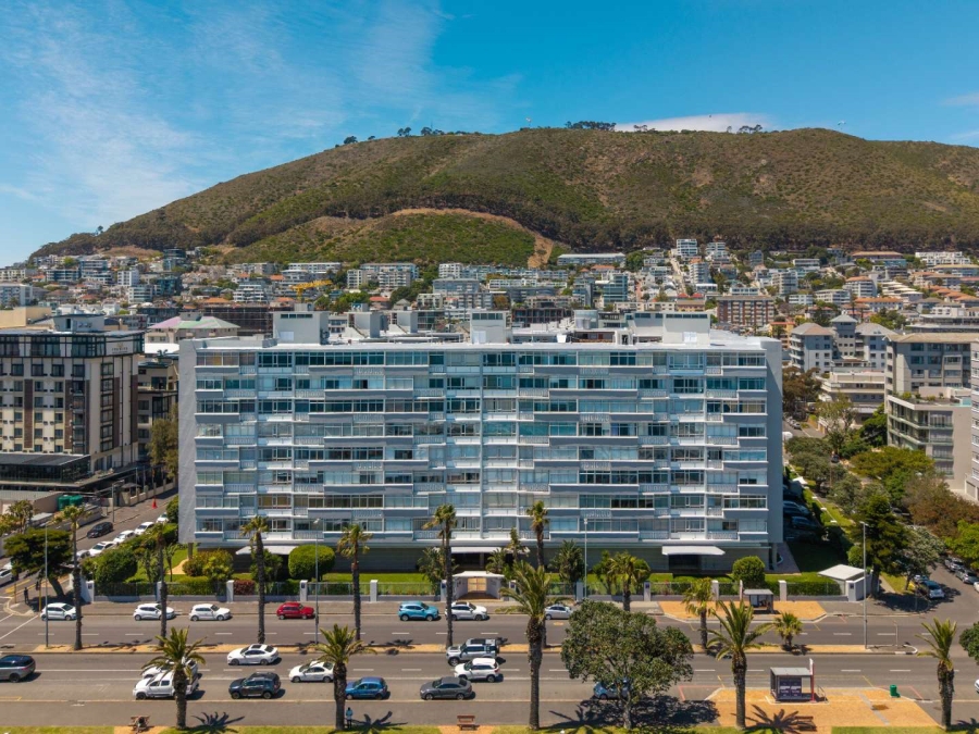 2 Bedroom Property for Sale in Sea Point Western Cape